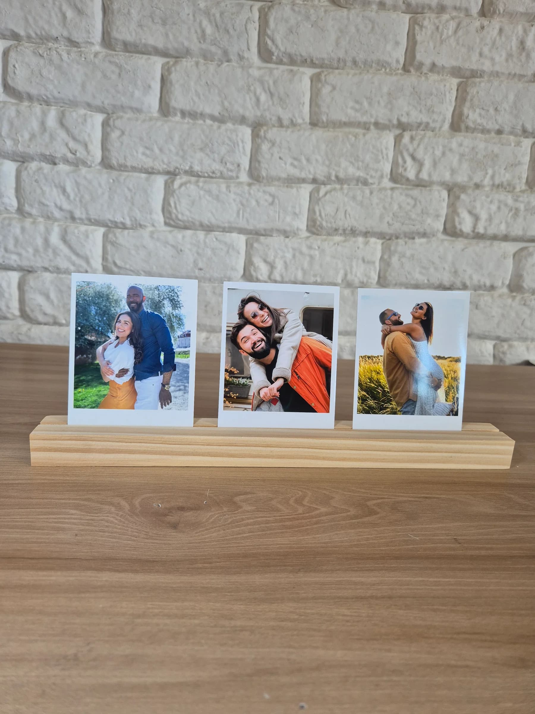 Base 30cm + 4 Polaroids