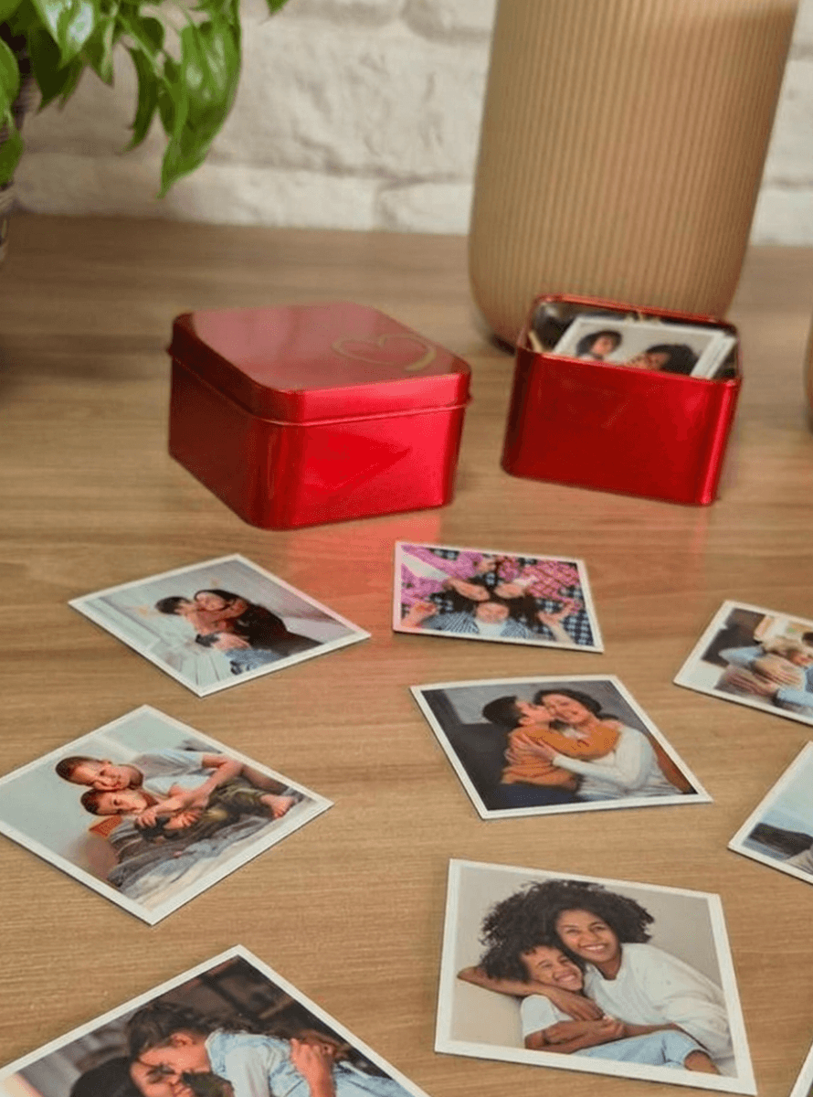Lata com 18 imãs 5x5cm 4