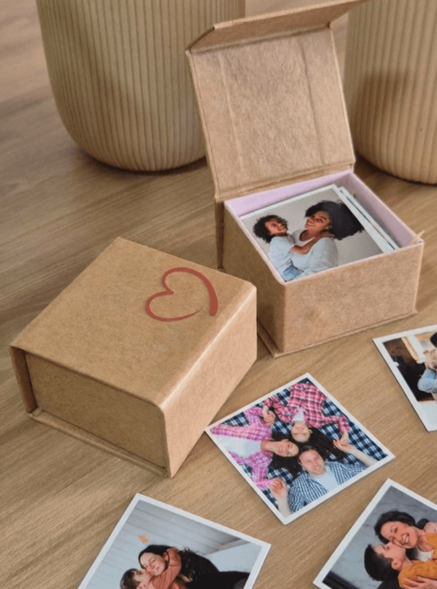 Caixa com 18 imãs 5x5cm