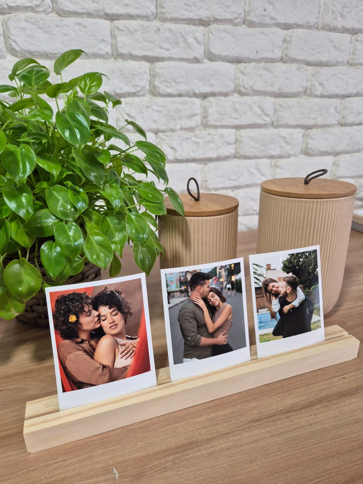 Base 30cm + 4 Polaroids 3