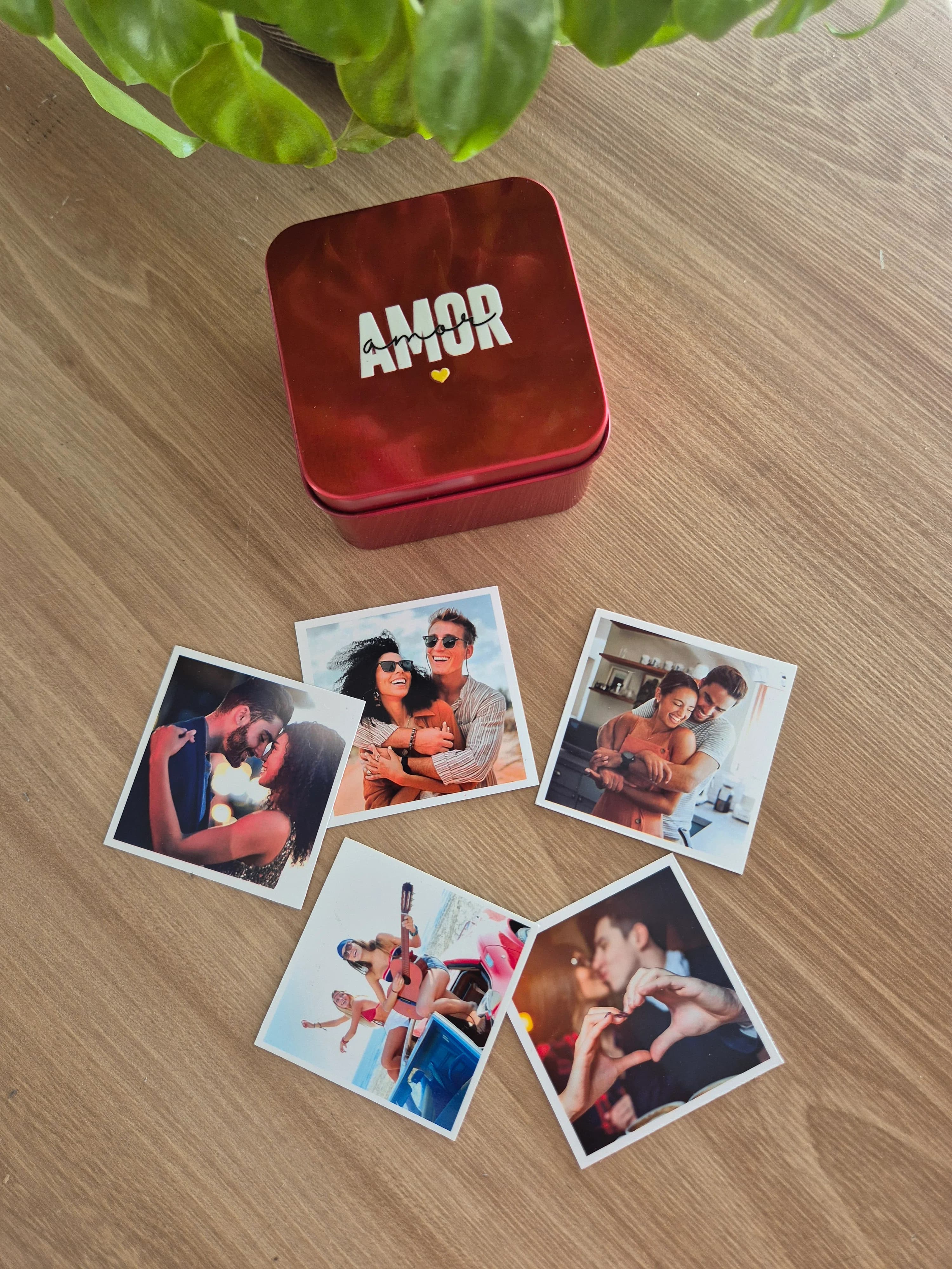 Lata Amor com 18 imãs 5x5cm  3