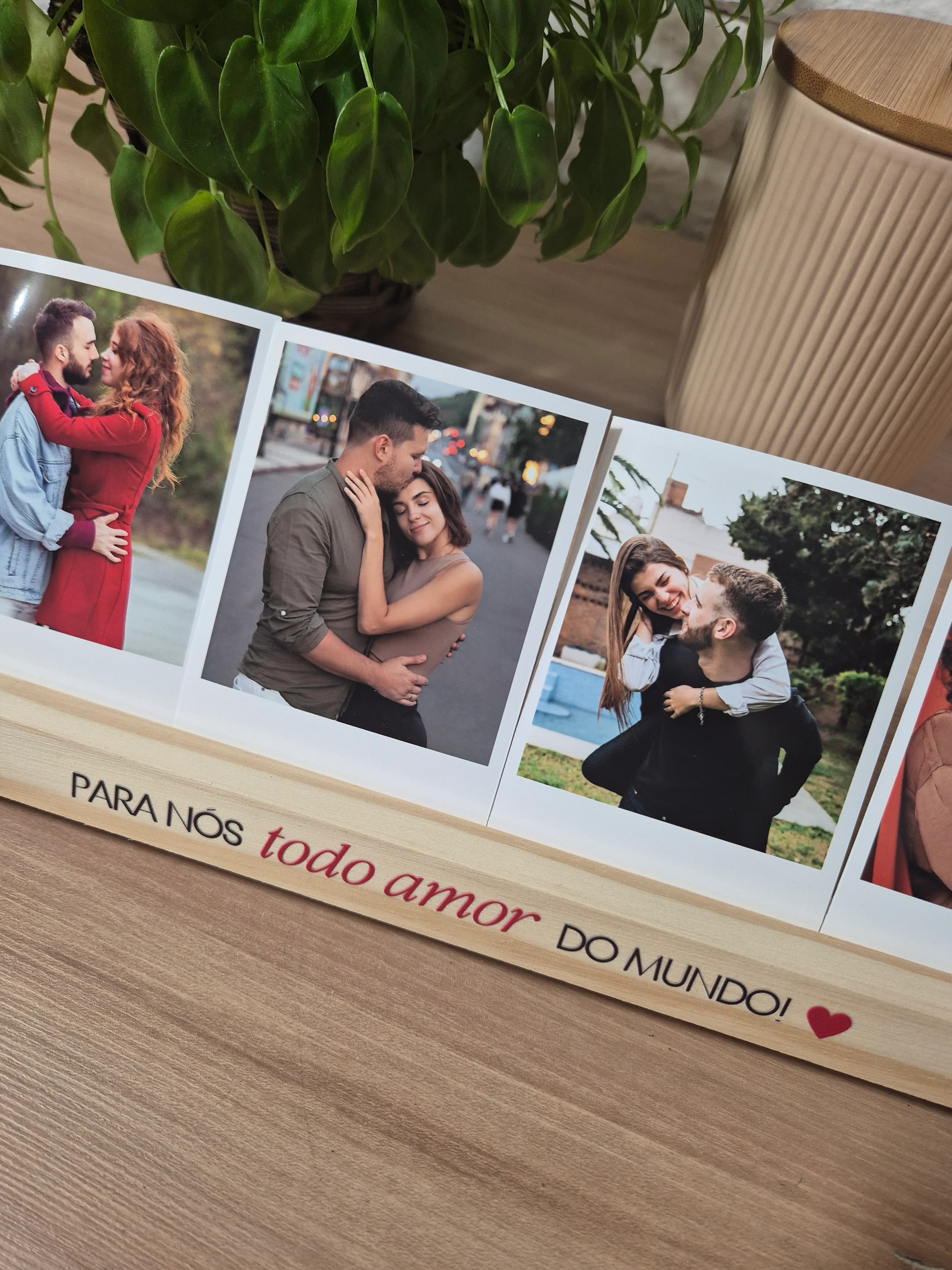 Base 30cm + 4 Polaroids - TODO AMOR DO MUNDO 4