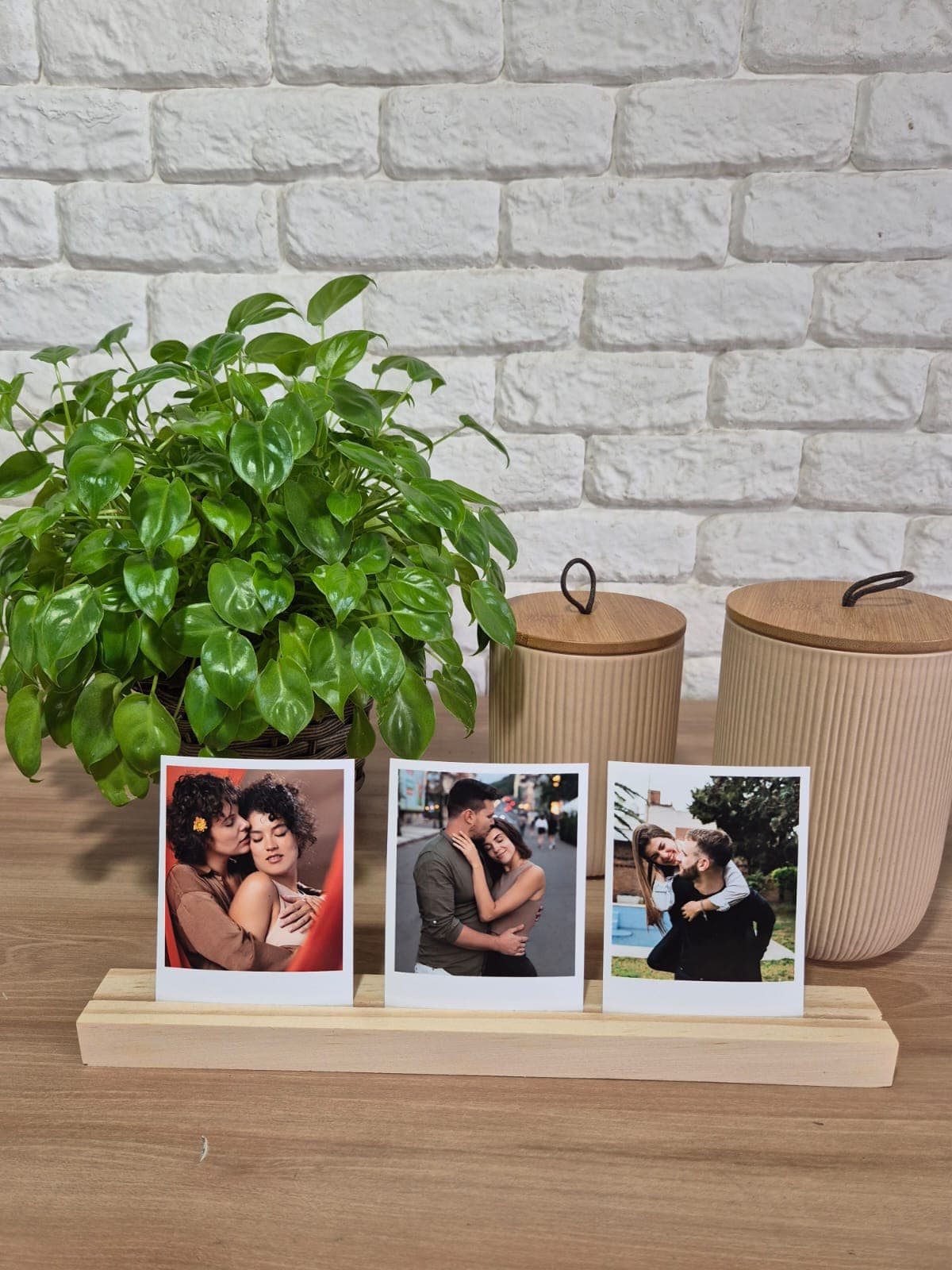Base 30cm + 4 Polaroids